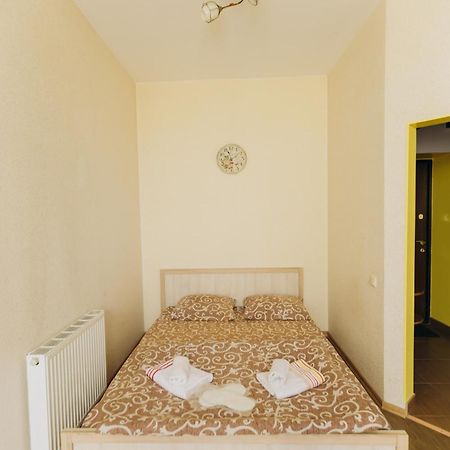 Затишні Apartments Біля Жд Вокзалу อิวาโน-ฟรานกิฟสเก ภายนอก รูปภาพ