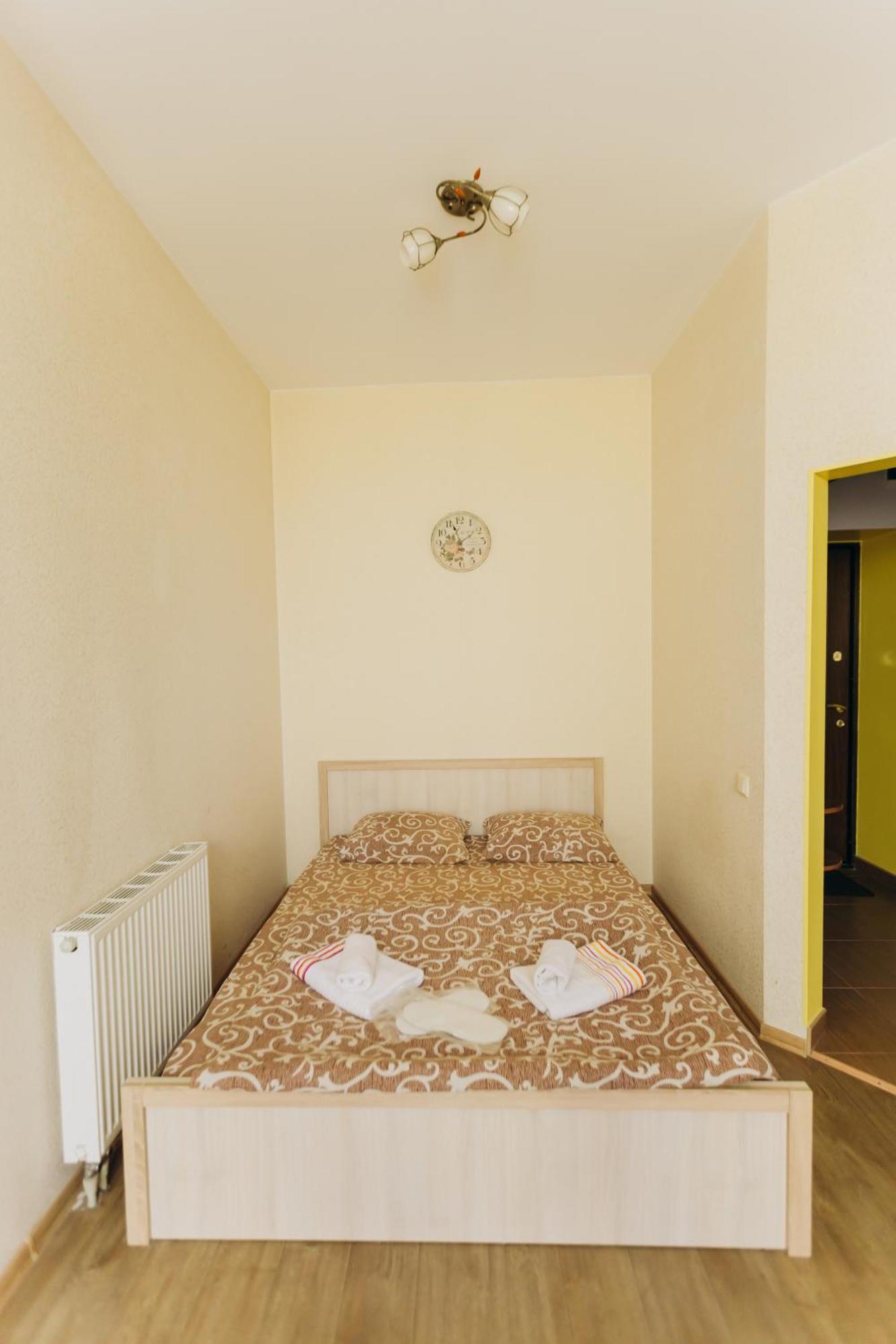 Затишні Apartments Біля Жд Вокзалу อิวาโน-ฟรานกิฟสเก ภายนอก รูปภาพ