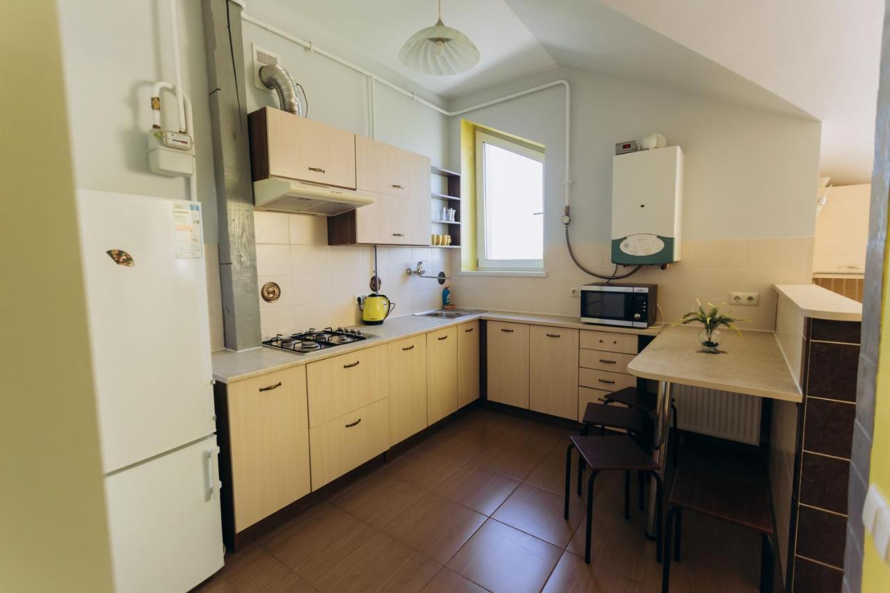 Затишні Apartments Біля Жд Вокзалу อิวาโน-ฟรานกิฟสเก ภายนอก รูปภาพ